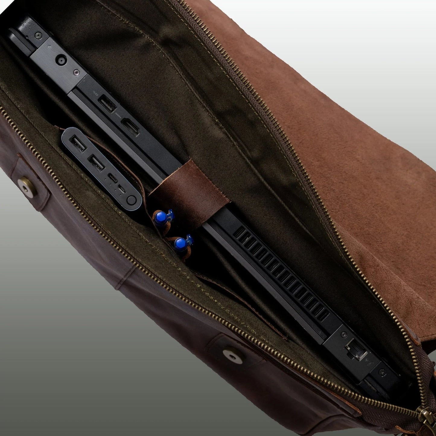rustic distressed brown leather laptop messenger bag for men & women -